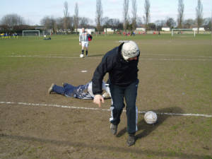 Alex Barnett gets around Pete Gadd